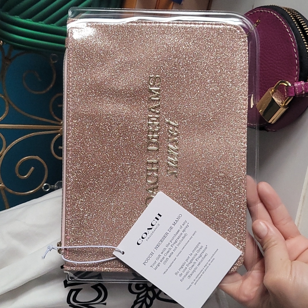 Couch cosmetic pouch